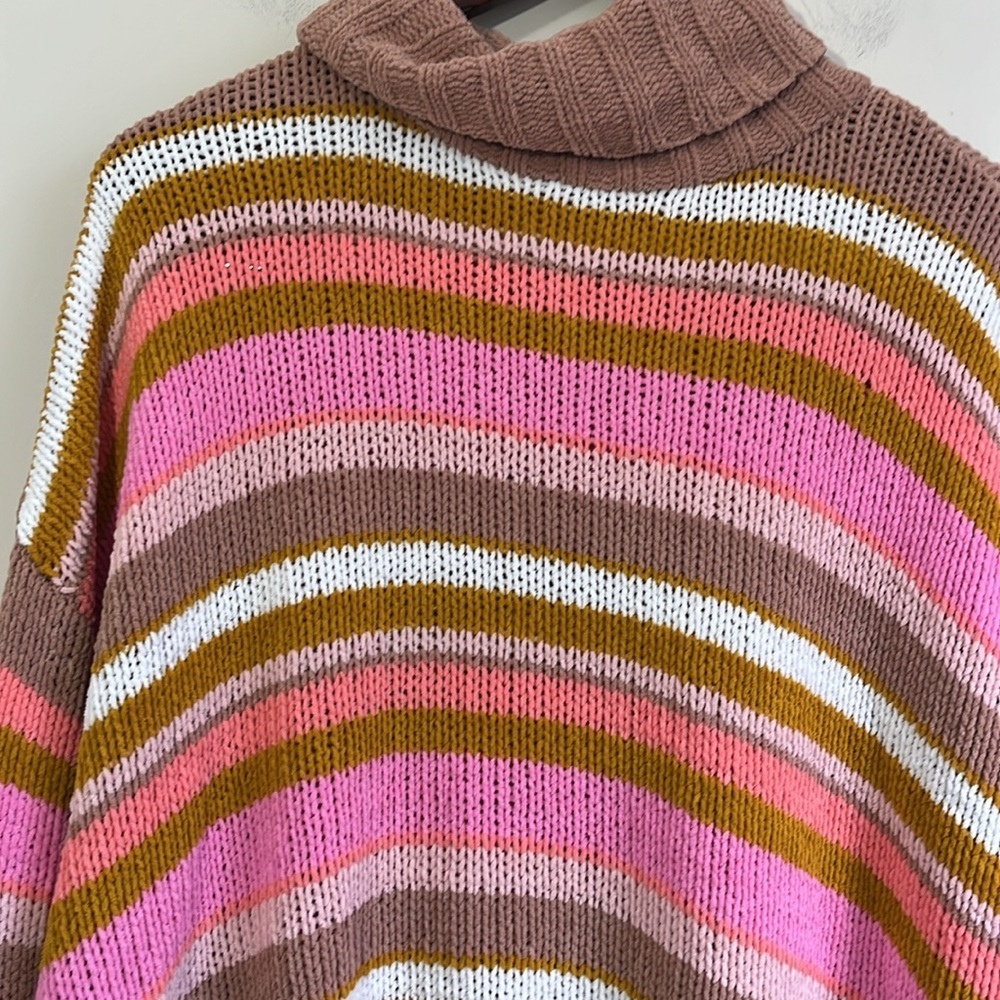 Aerie Women’s Oversized Chenille Turtleneck Sweater Size Medium - Picture 3 of 10